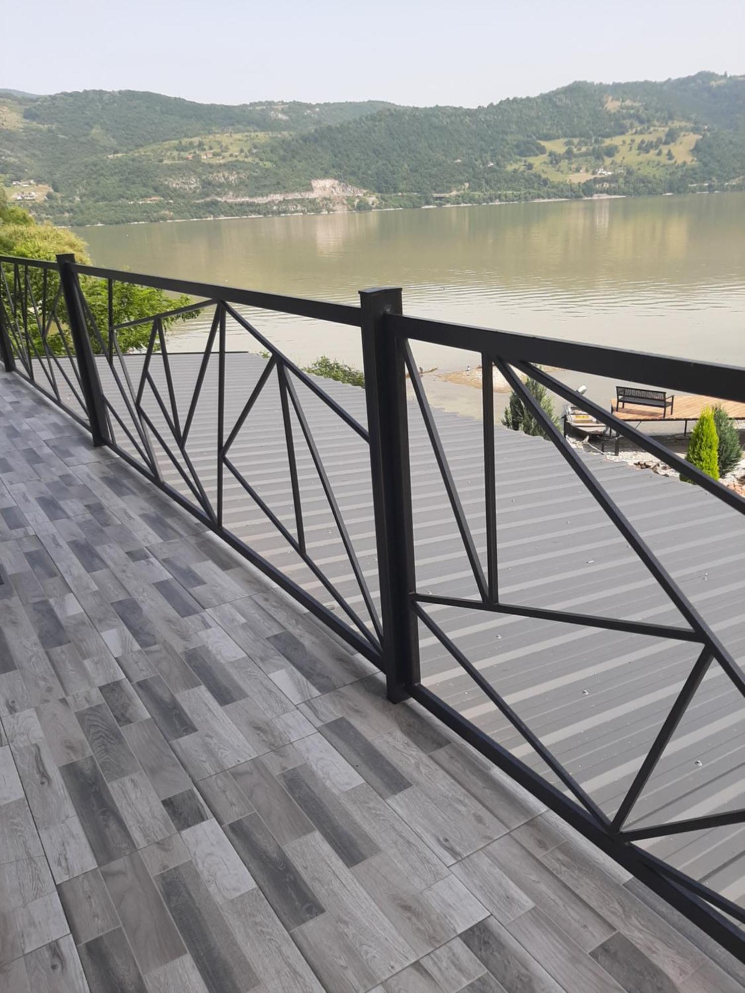 La Piticu Villa Dubova Exterior foto